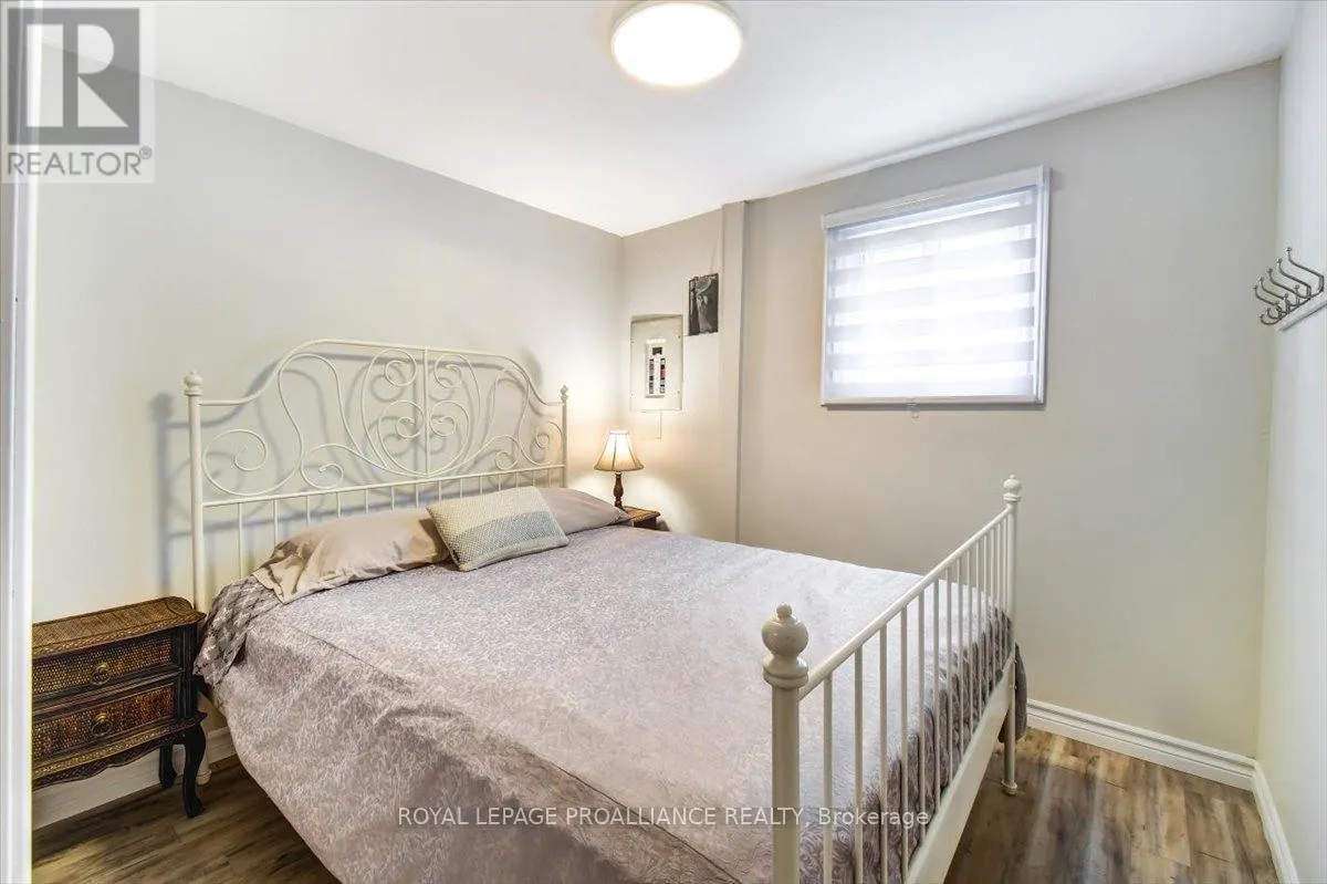 75 A & B HUGHES LANE