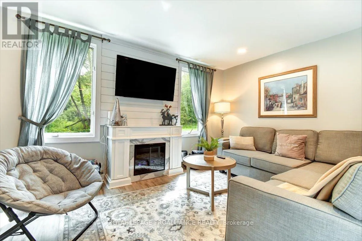 75 A & B HUGHES LANE