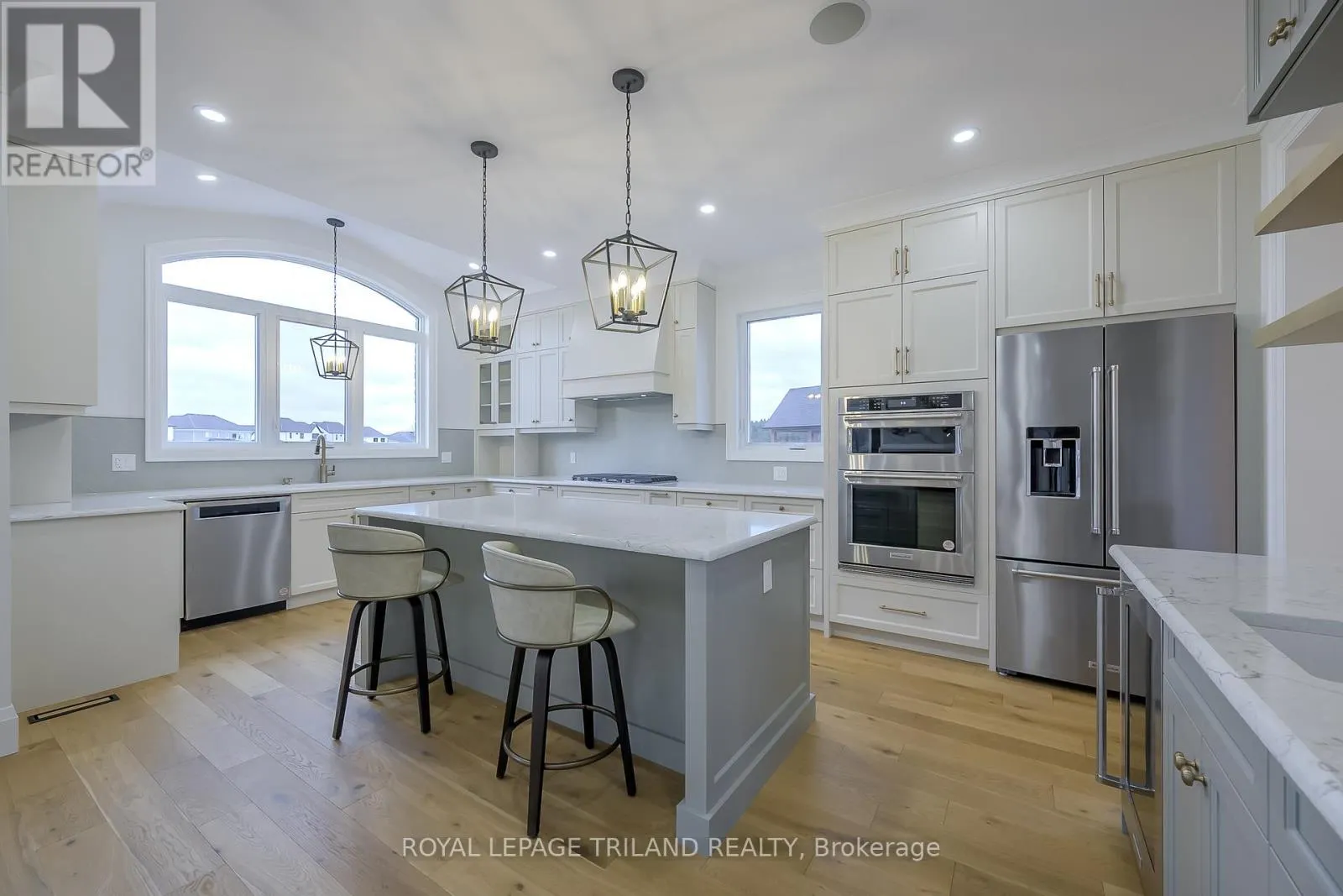 4038 AYRSHIRE AVENUE