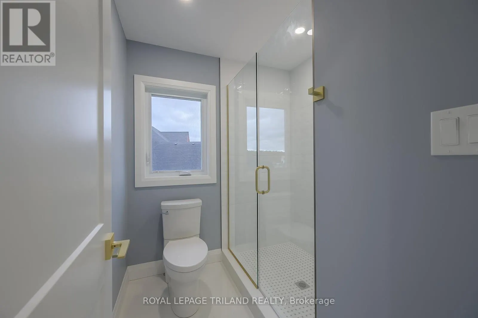 4038 AYRSHIRE AVENUE