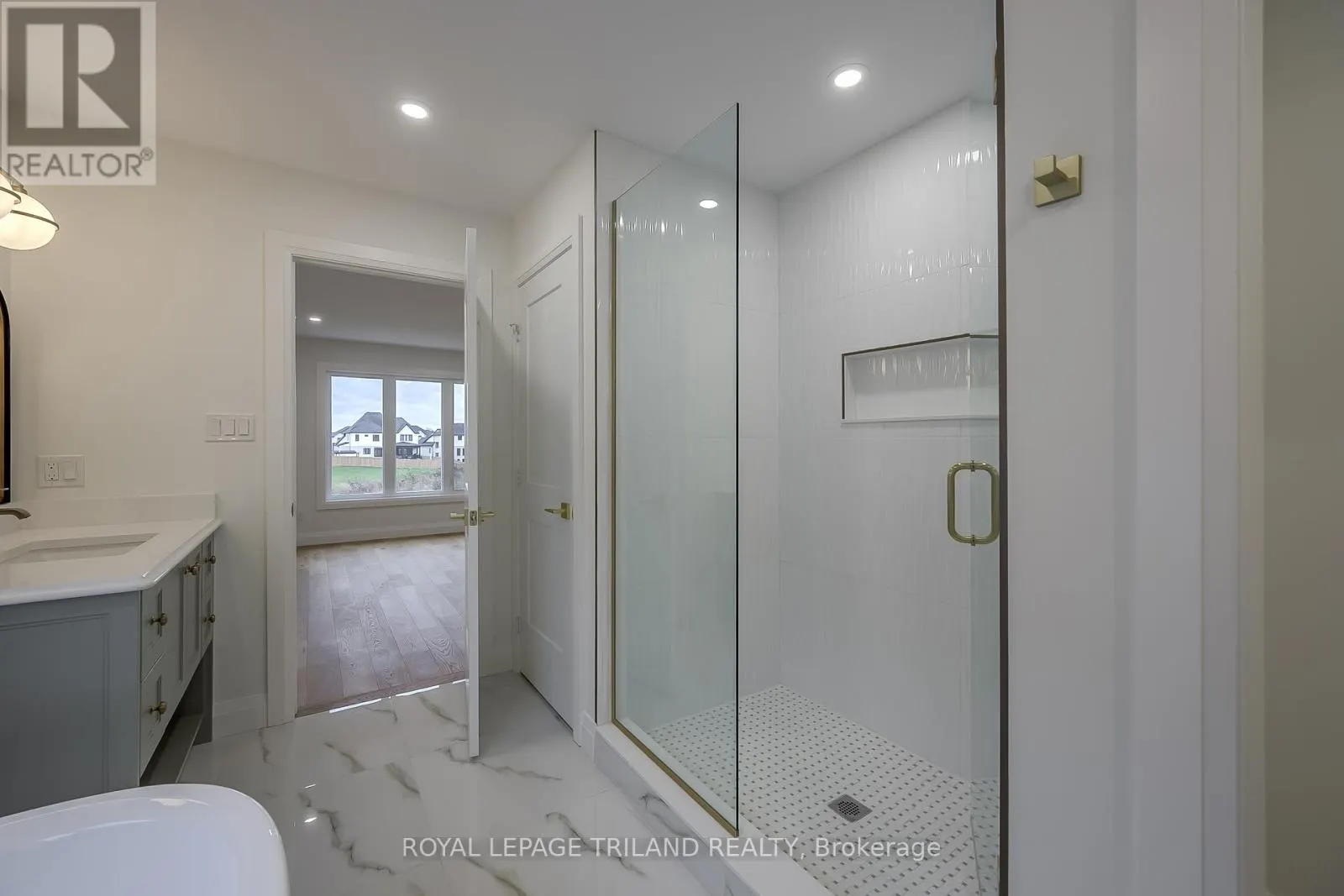 4038 AYRSHIRE AVENUE