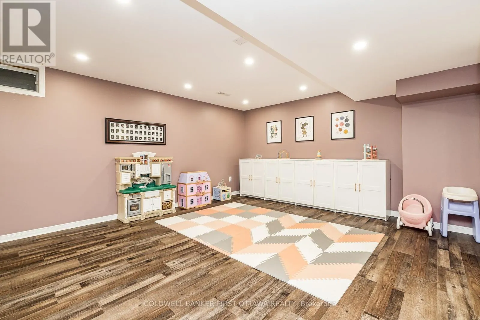 491 MEADOWBREEZE DRIVE