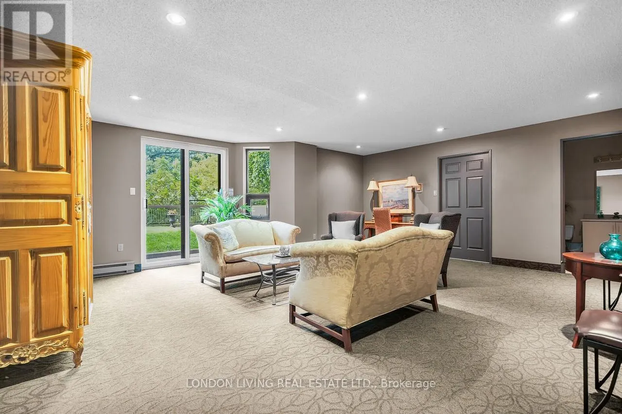 604 - 549 RIDOUT STREET N, #604