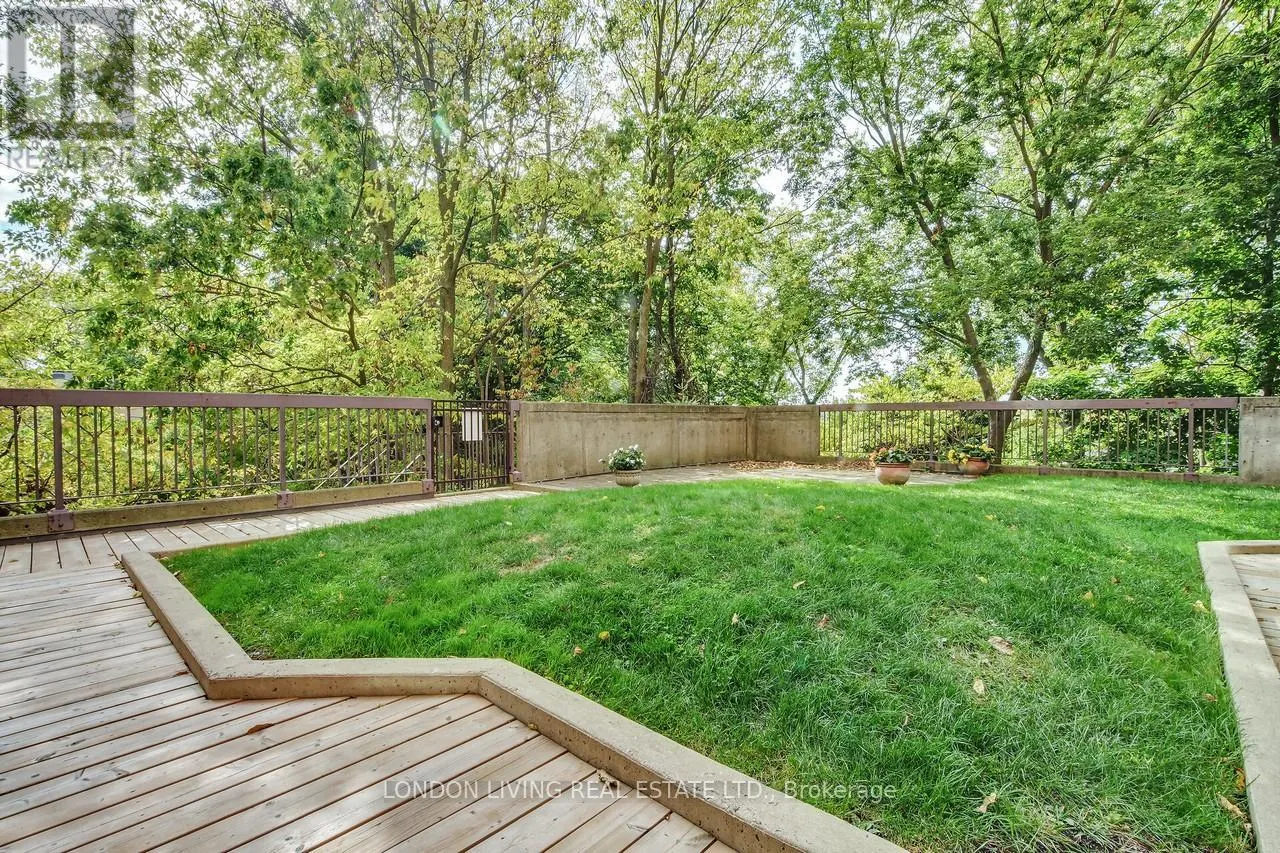 604 - 549 RIDOUT STREET N, #604