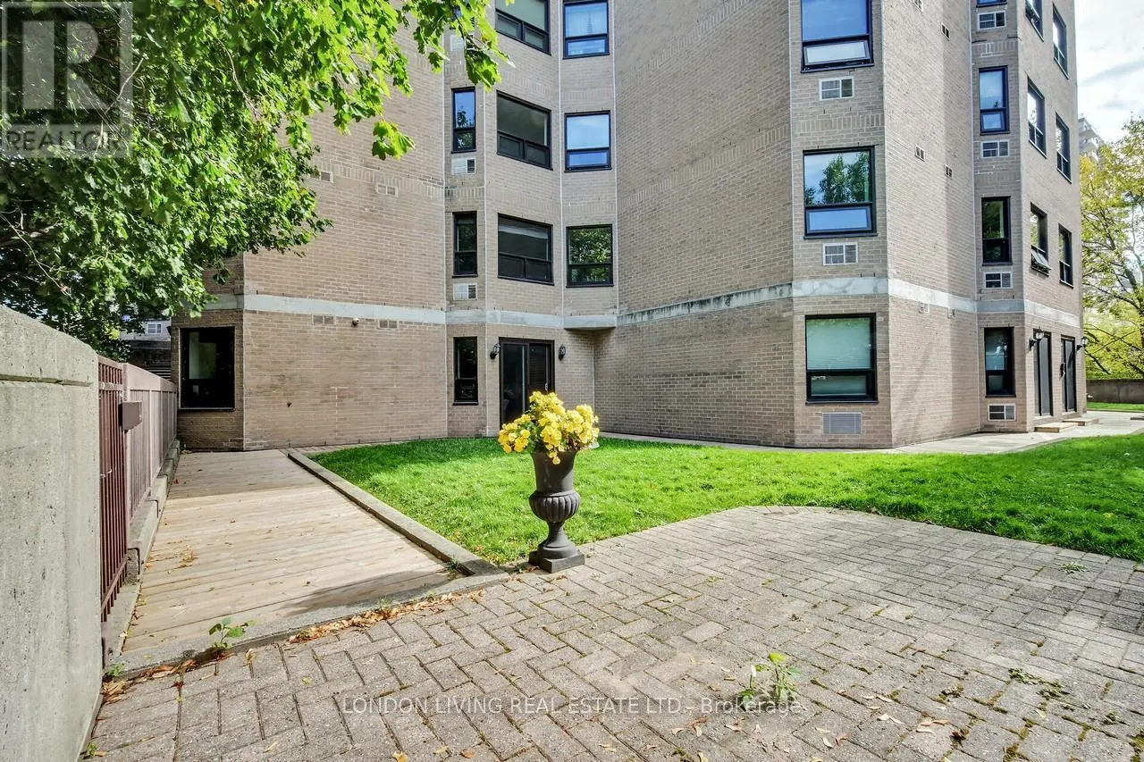 604 - 549 RIDOUT STREET N, #604