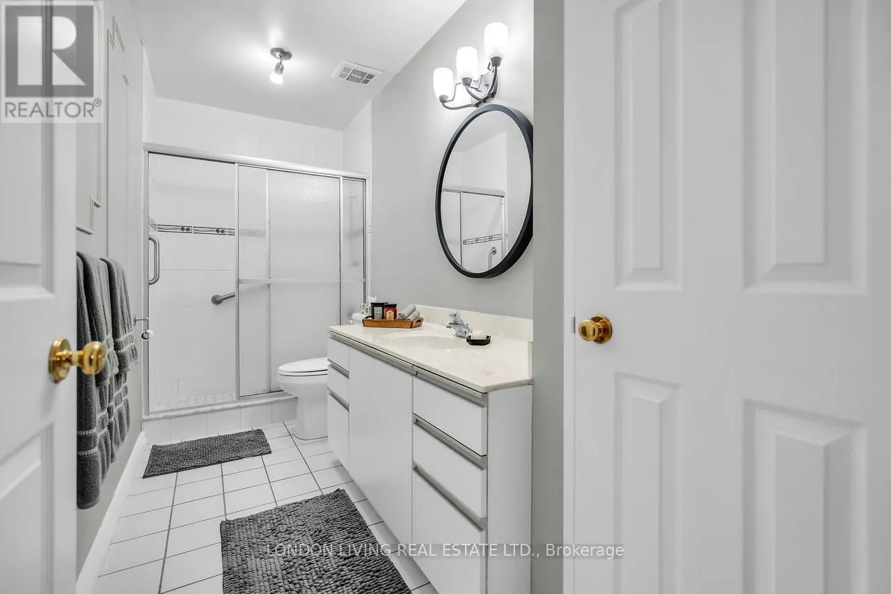 604 - 549 RIDOUT STREET N, #604