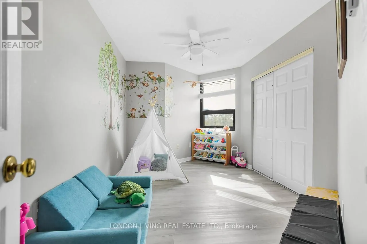 604 - 549 RIDOUT STREET N, #604