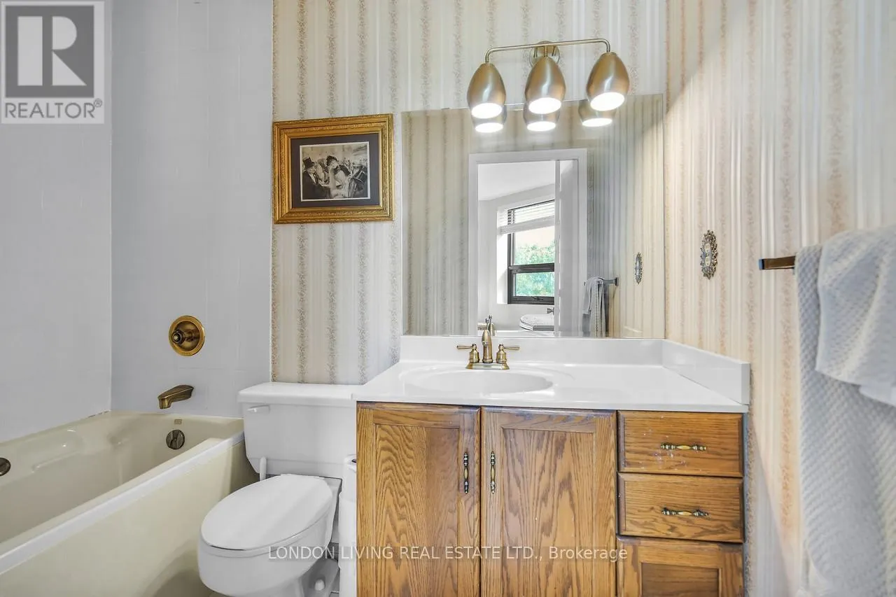 604 - 549 RIDOUT STREET N, #604