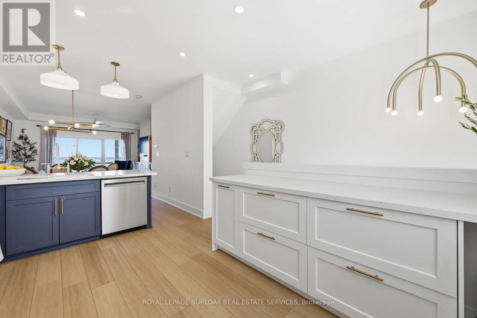 7 - 337 BEACH BOULEVARD