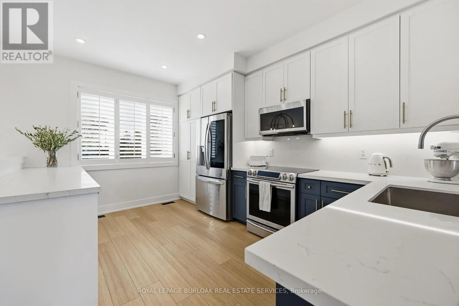 7 - 337 BEACH BOULEVARD