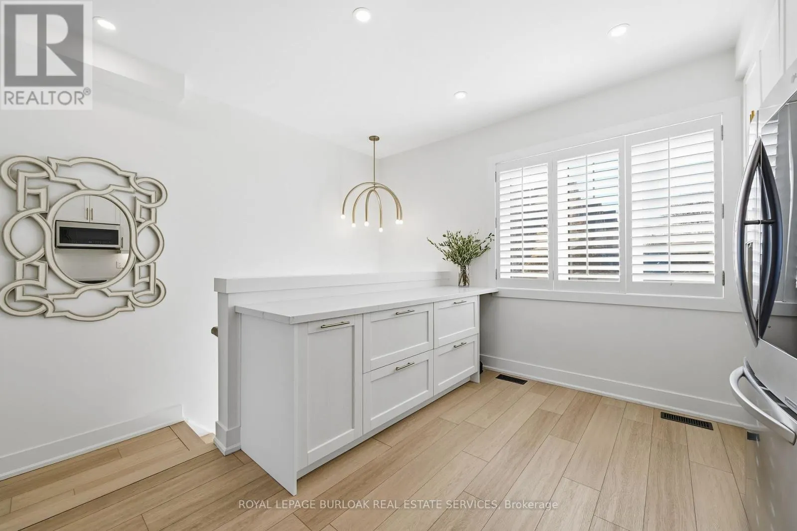 7 - 337 BEACH BOULEVARD