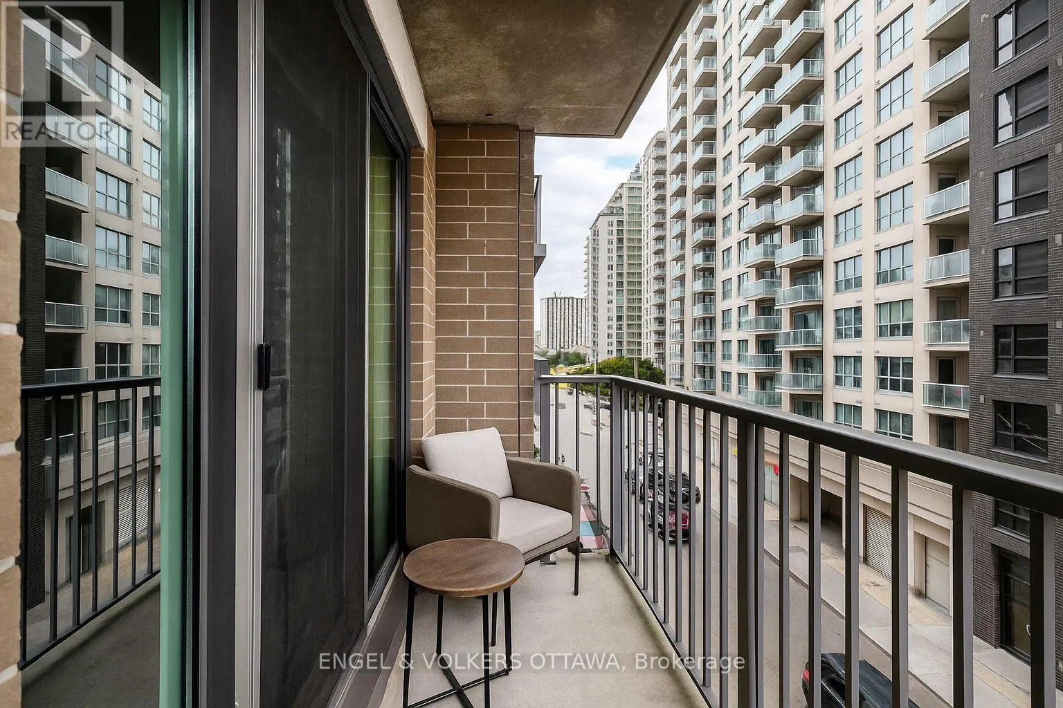 409 - 200 BESSERER STREET