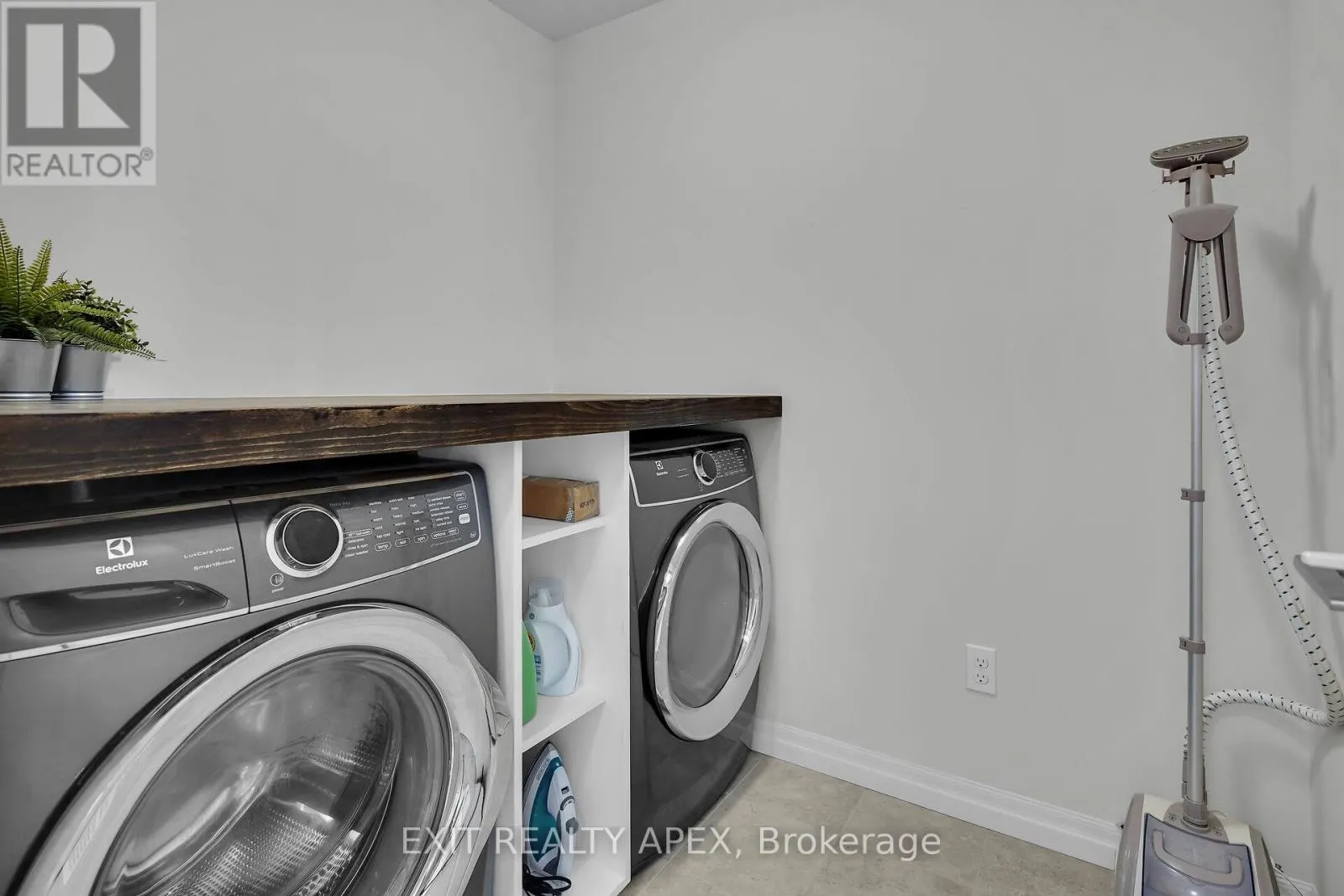 11 CHARTER CREEK COURT E