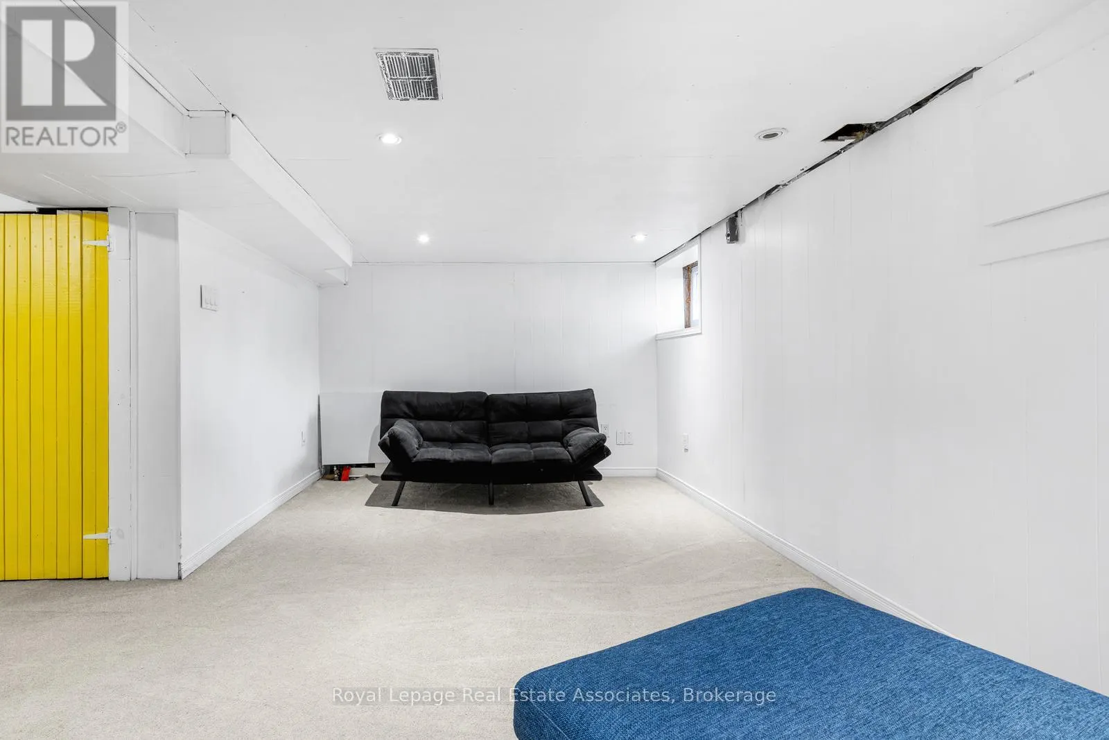 263 HOUGHTON AVENUE S