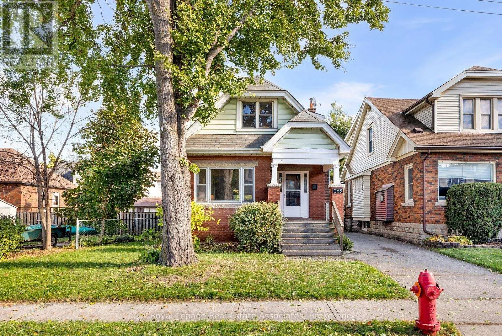 263 HOUGHTON AVENUE S