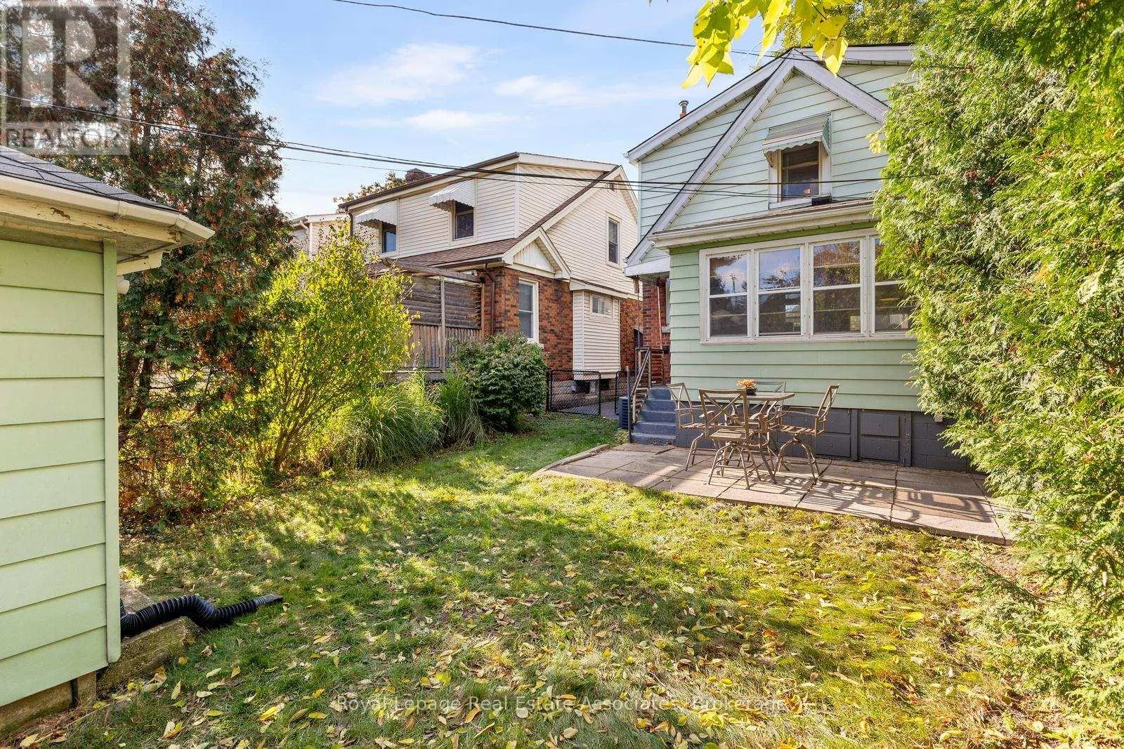 263 HOUGHTON AVENUE S