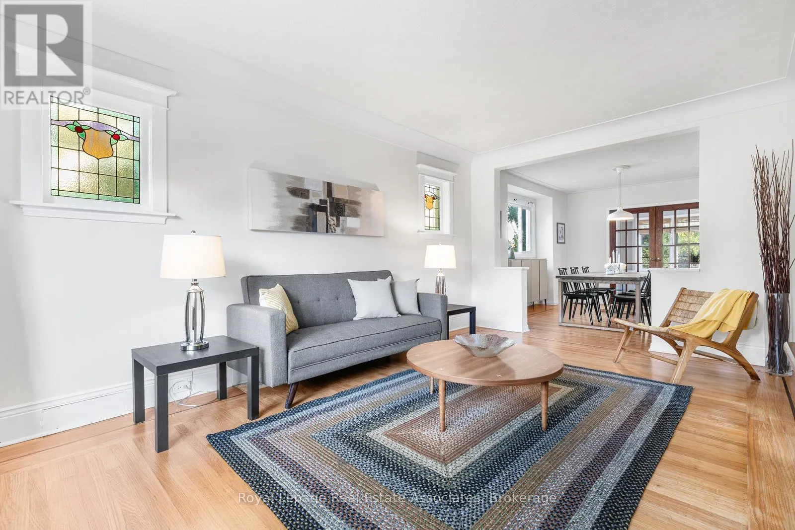 263 HOUGHTON AVENUE S