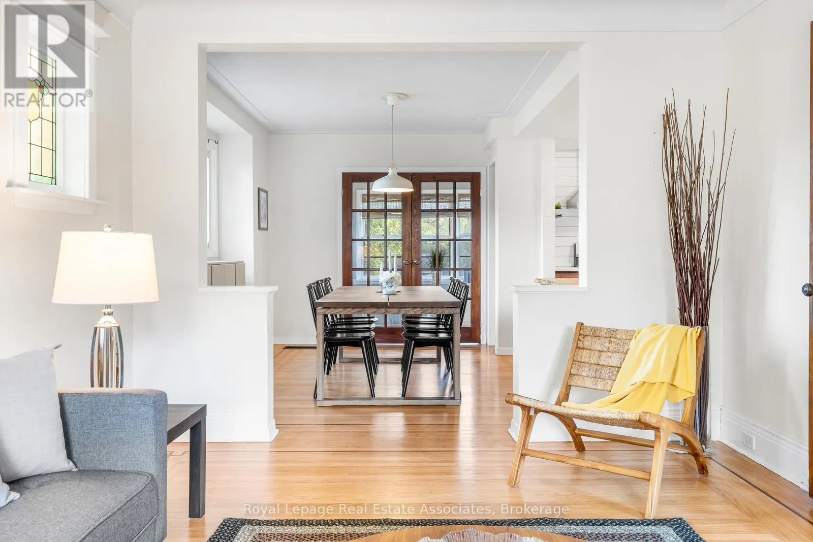 263 HOUGHTON AVENUE S