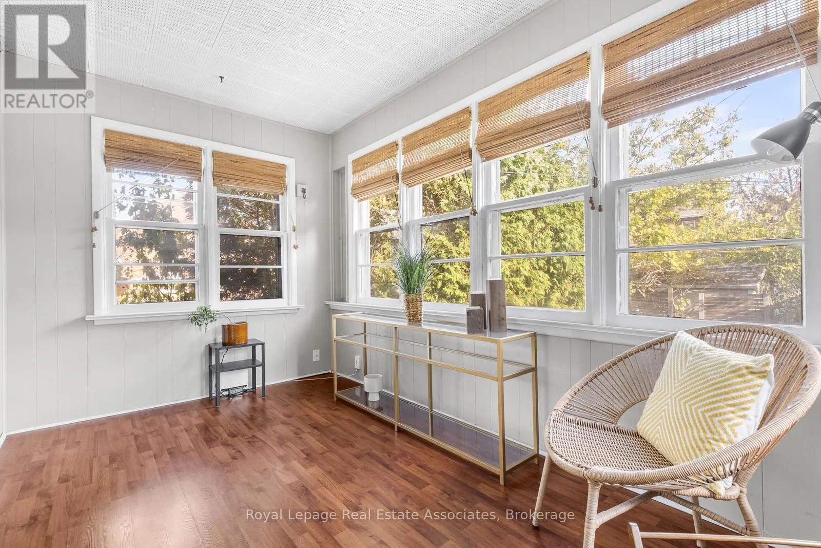 263 HOUGHTON AVENUE S