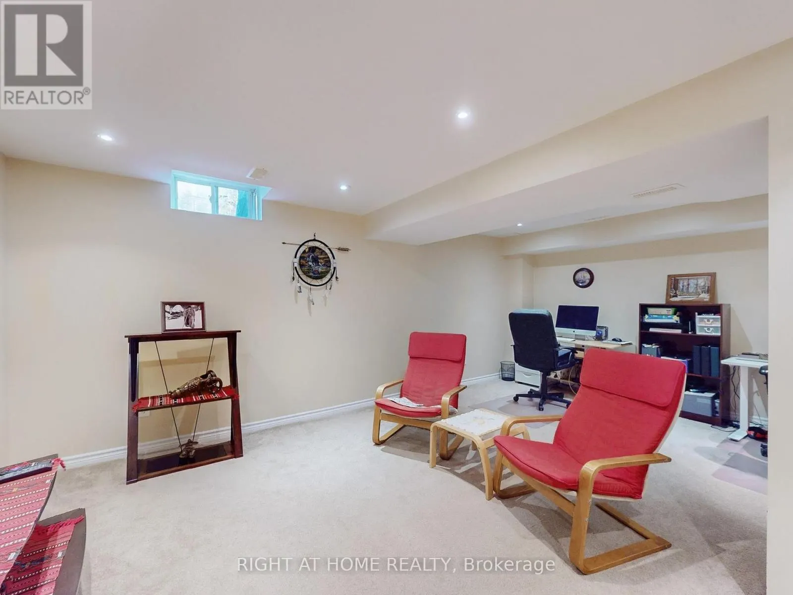 124 PEACHWOOD CRESCENT