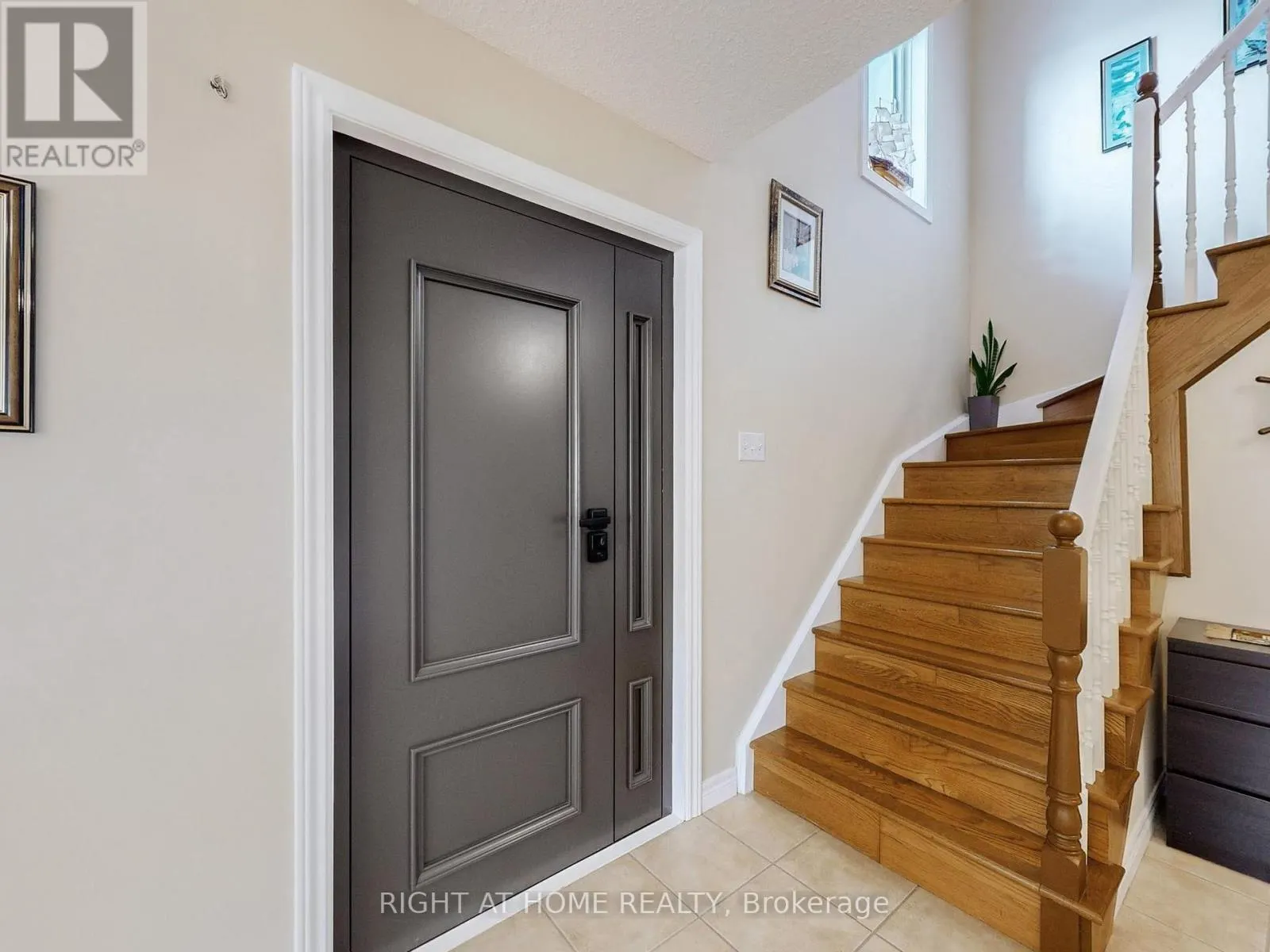 124 PEACHWOOD CRESCENT