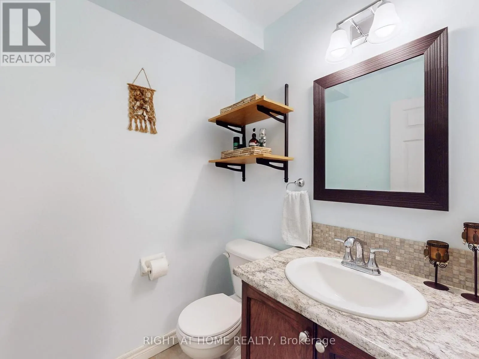 124 PEACHWOOD CRESCENT