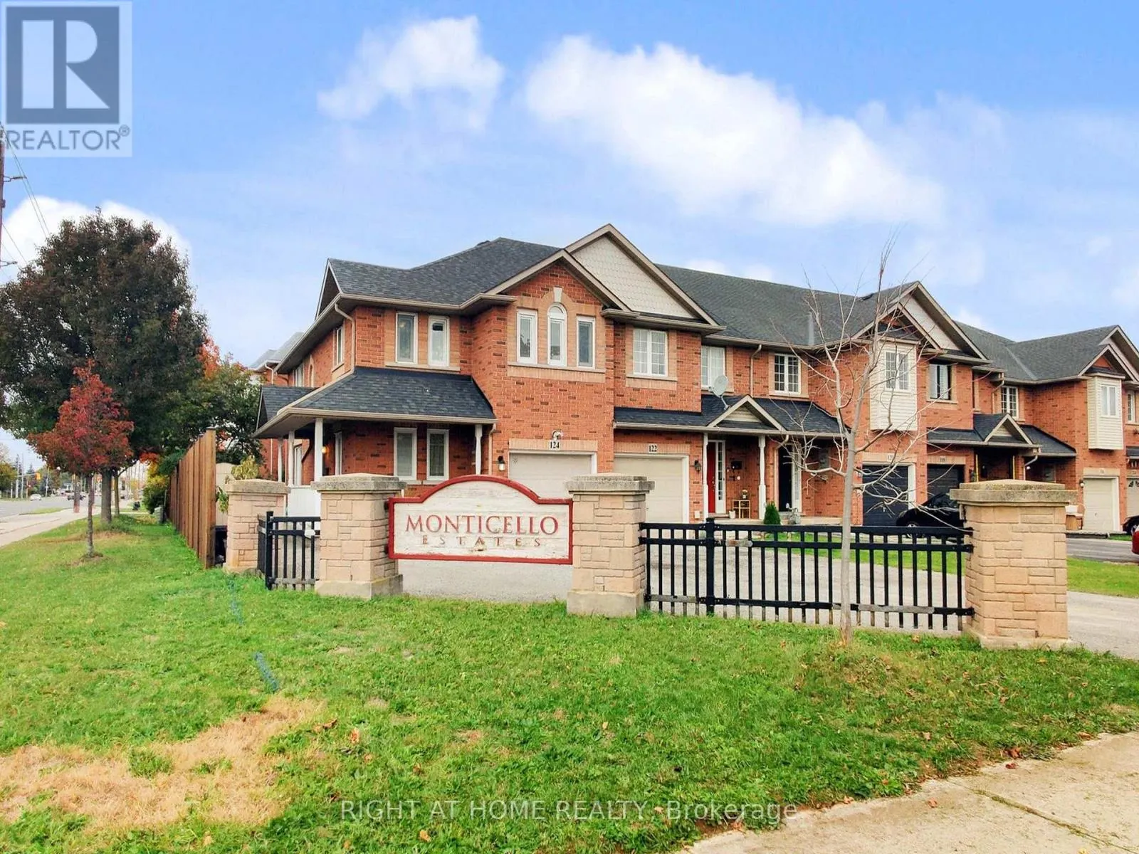 124 PEACHWOOD CRESCENT