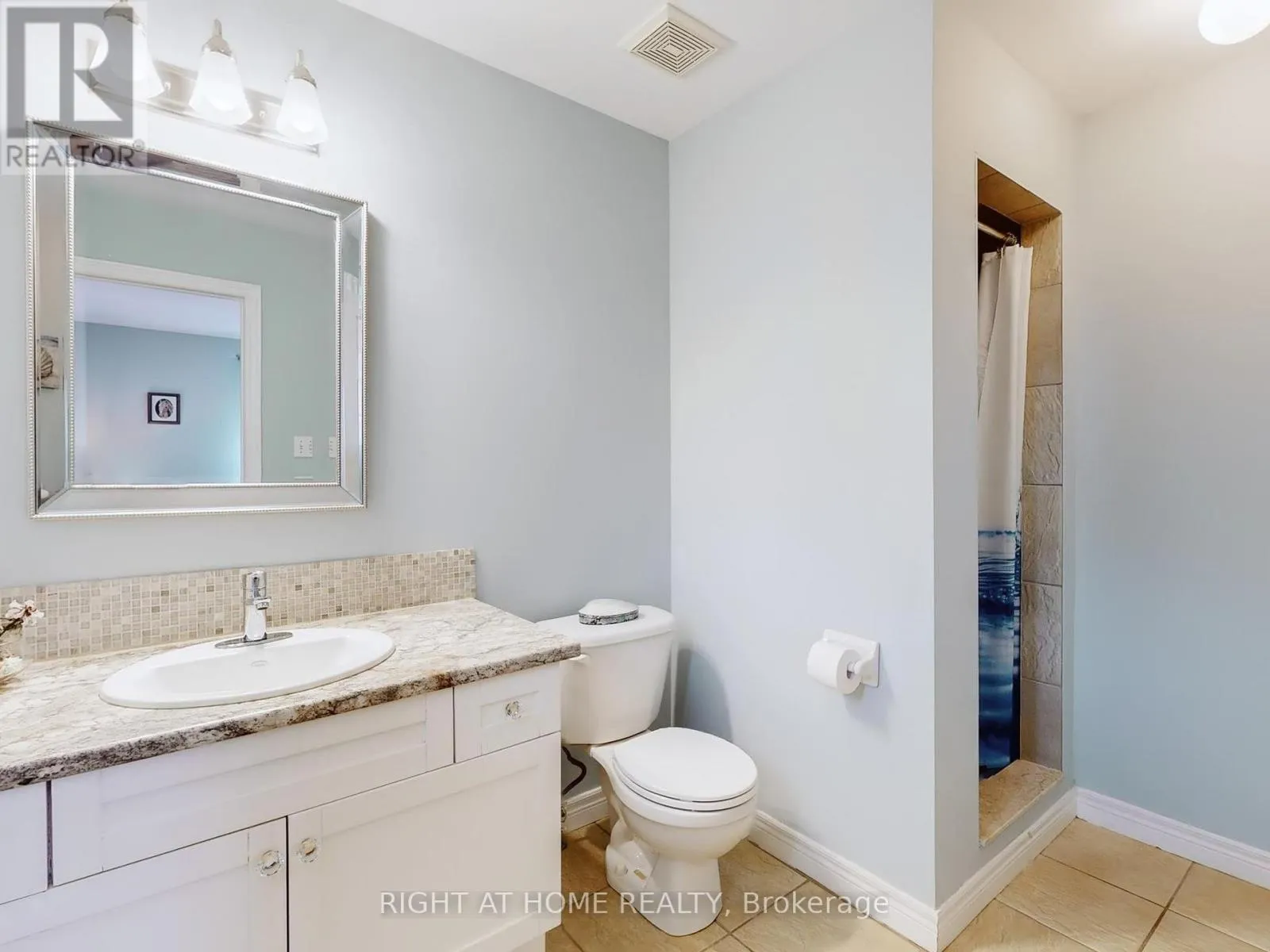 124 PEACHWOOD CRESCENT