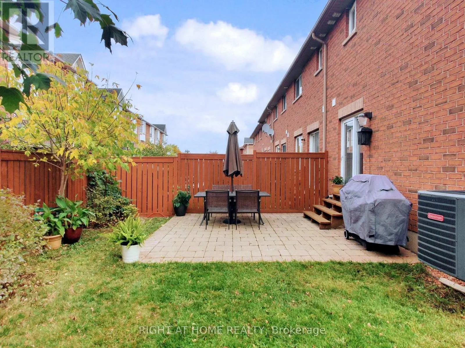 124 PEACHWOOD CRESCENT