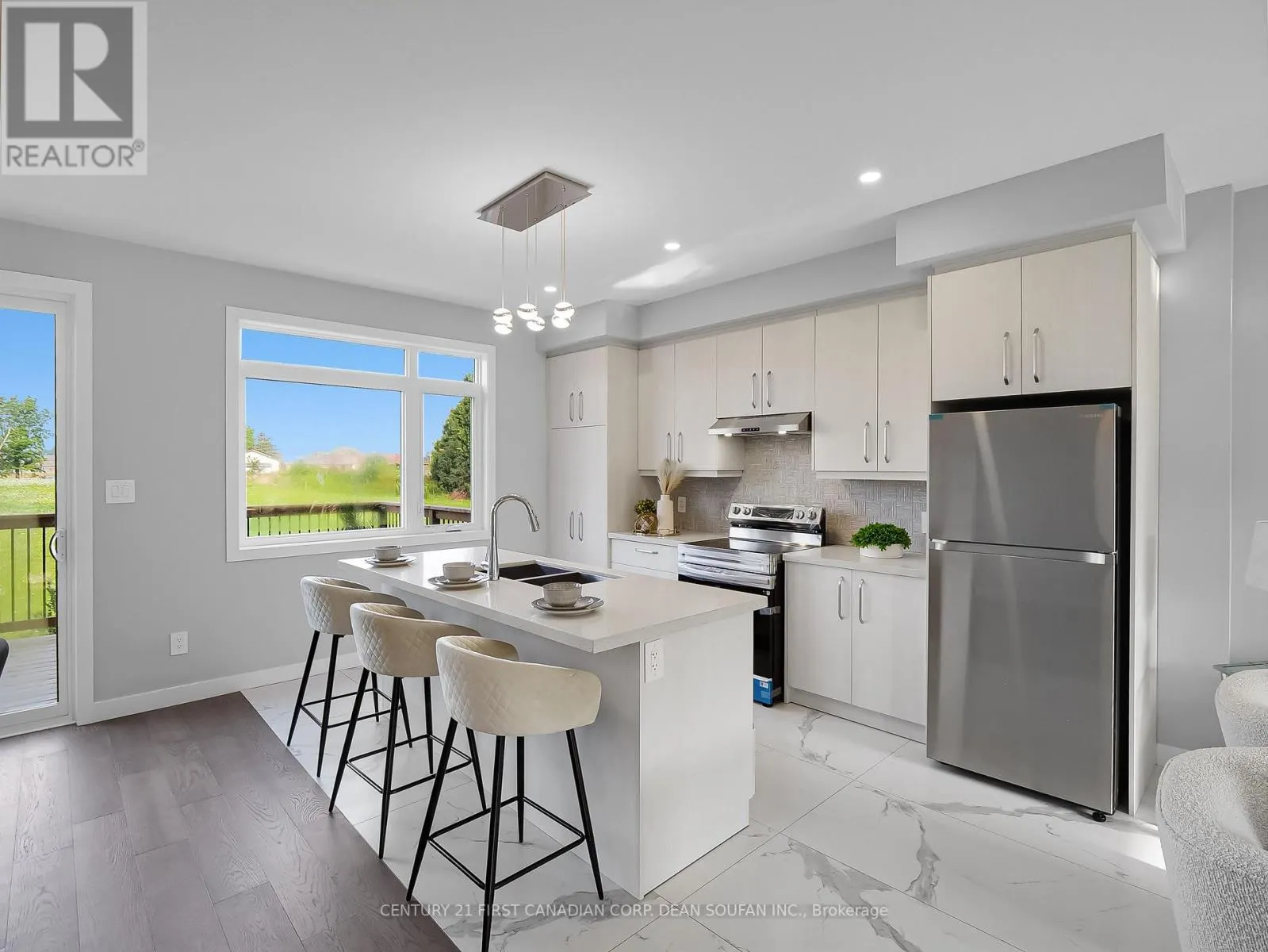 22 - 349 SOUTHDALE ROAD E, #22