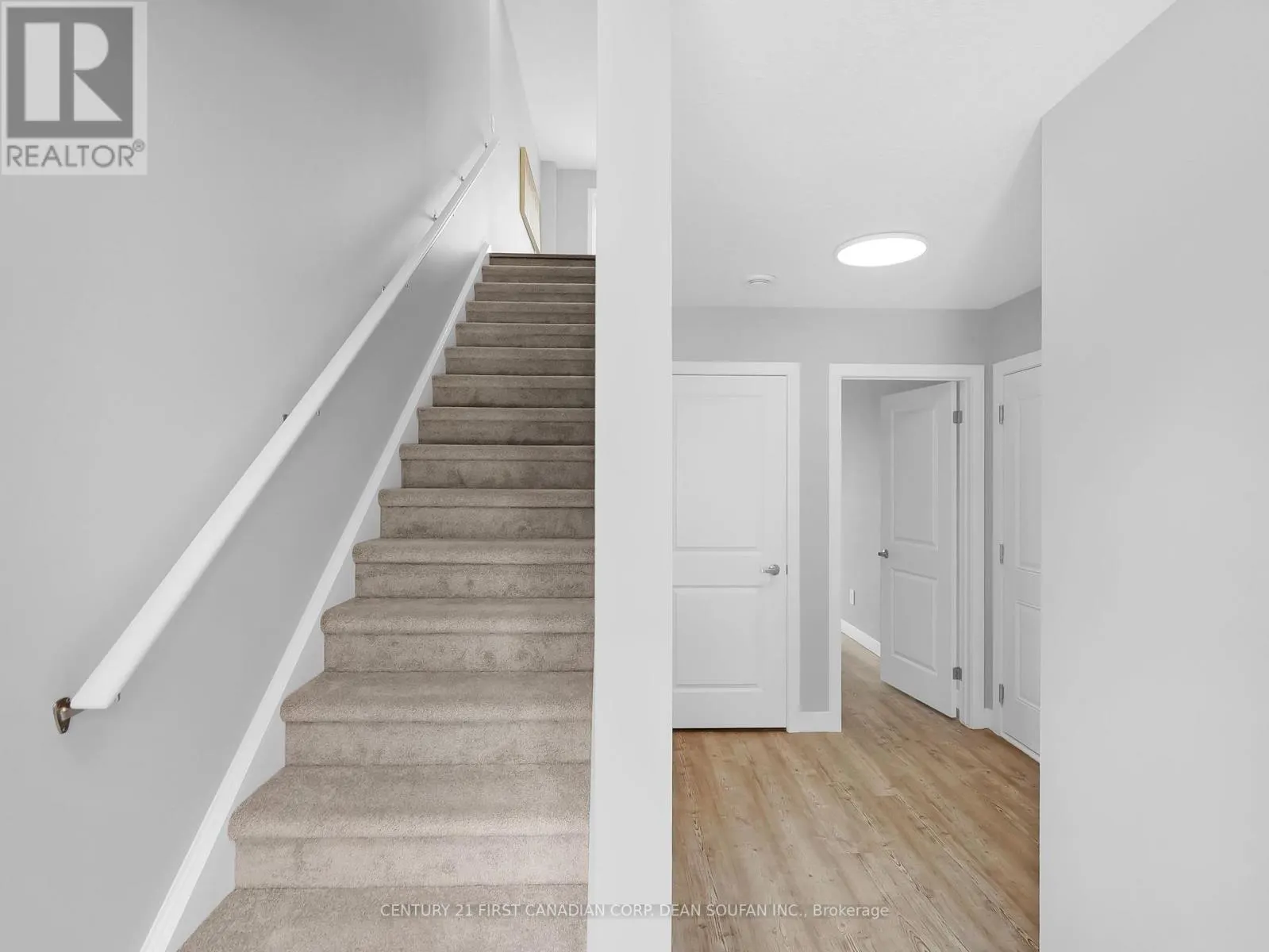 6 - 349 SOUTHDALE ROAD E, #6