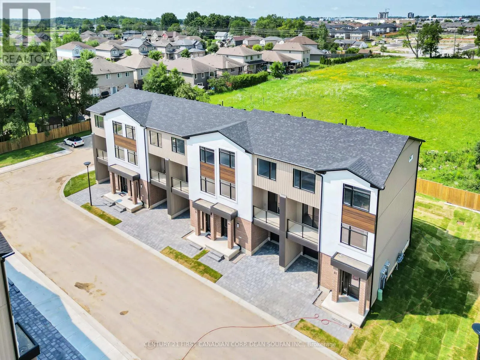 6 - 349 SOUTHDALE ROAD E, #6