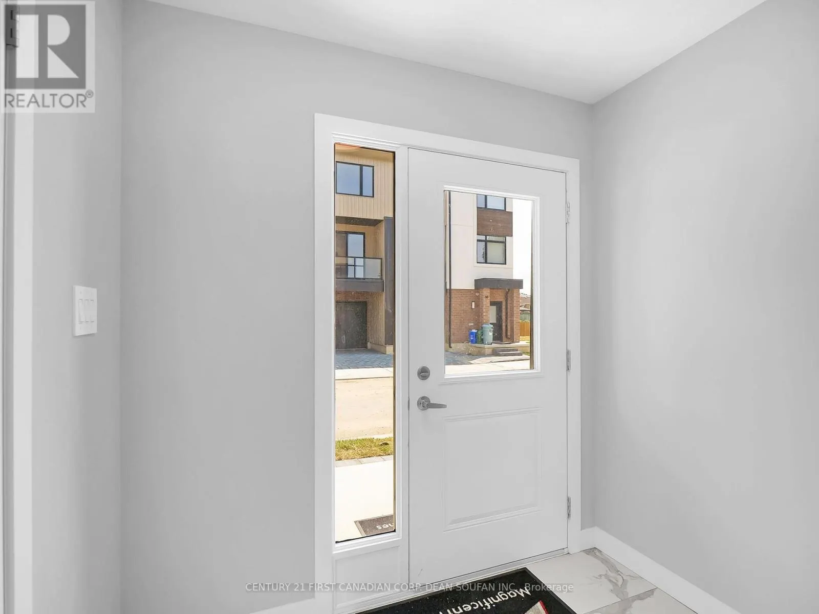 6 - 349 SOUTHDALE ROAD E, #6