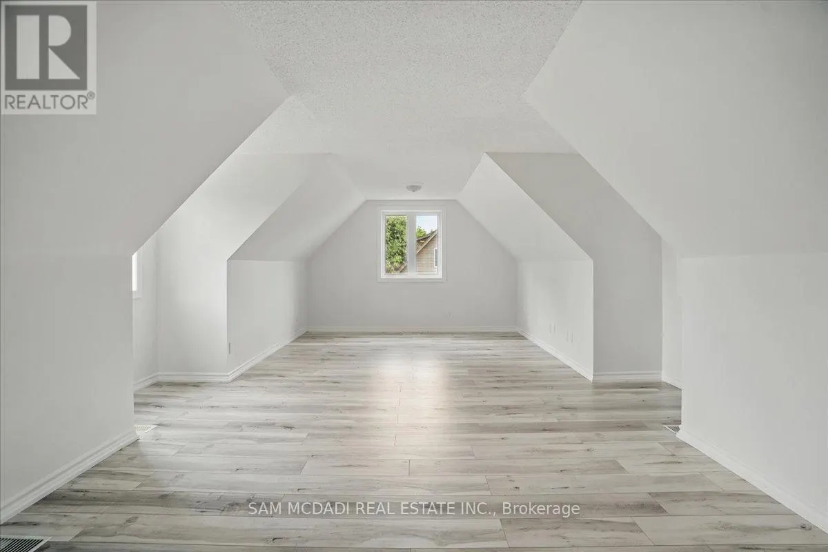 20 - 6 VALLEY RIDGE LANE