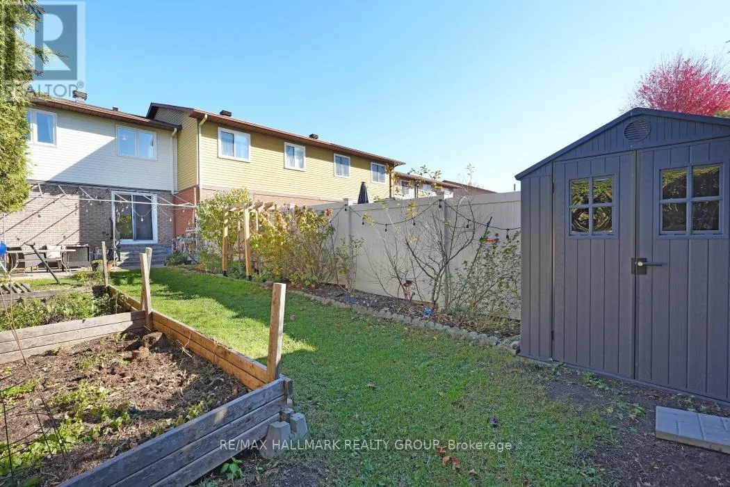 2534 SOUTHVALE CRESCENT