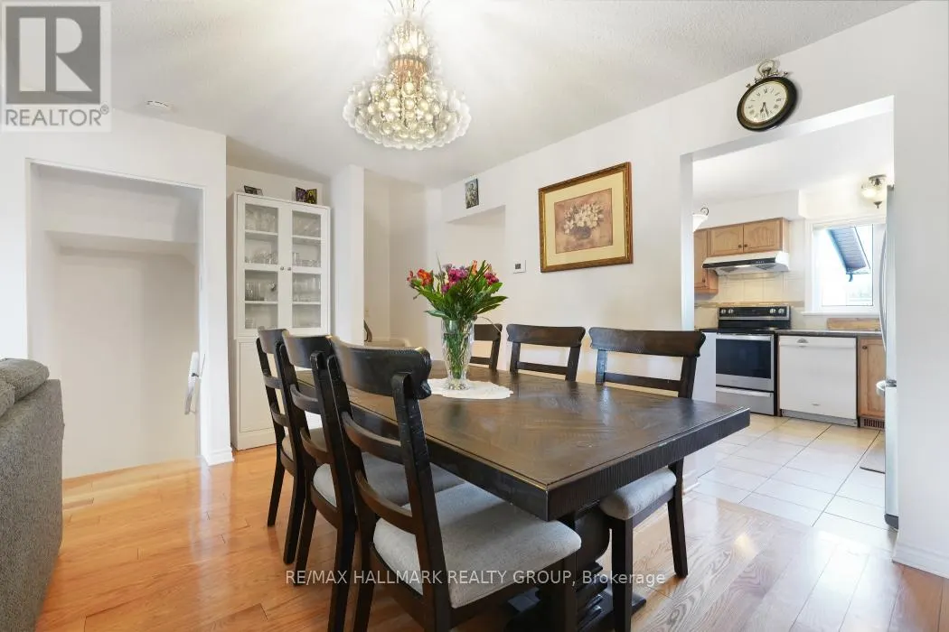 2534 SOUTHVALE CRESCENT