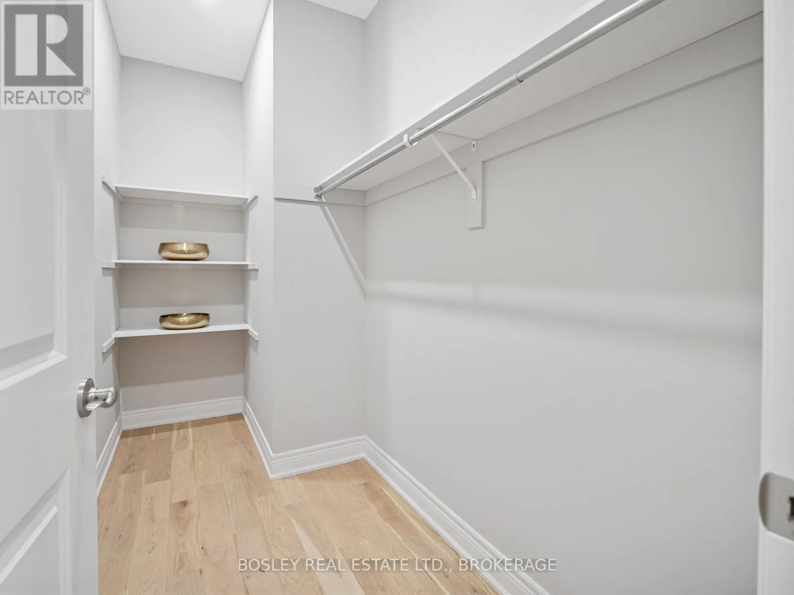 503 ROYAL RIDGE DRIVE