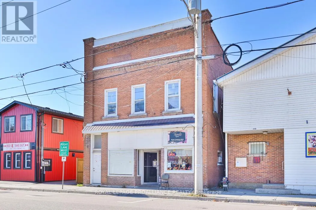 208 VICTORIA STREET N