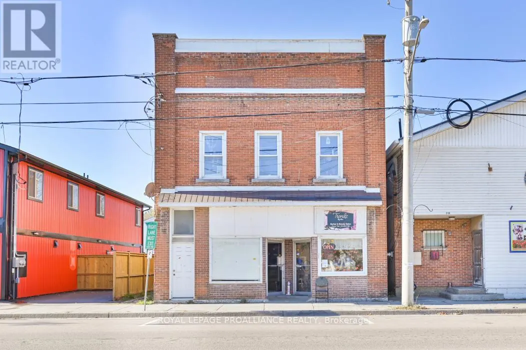 208 VICTORIA STREET N