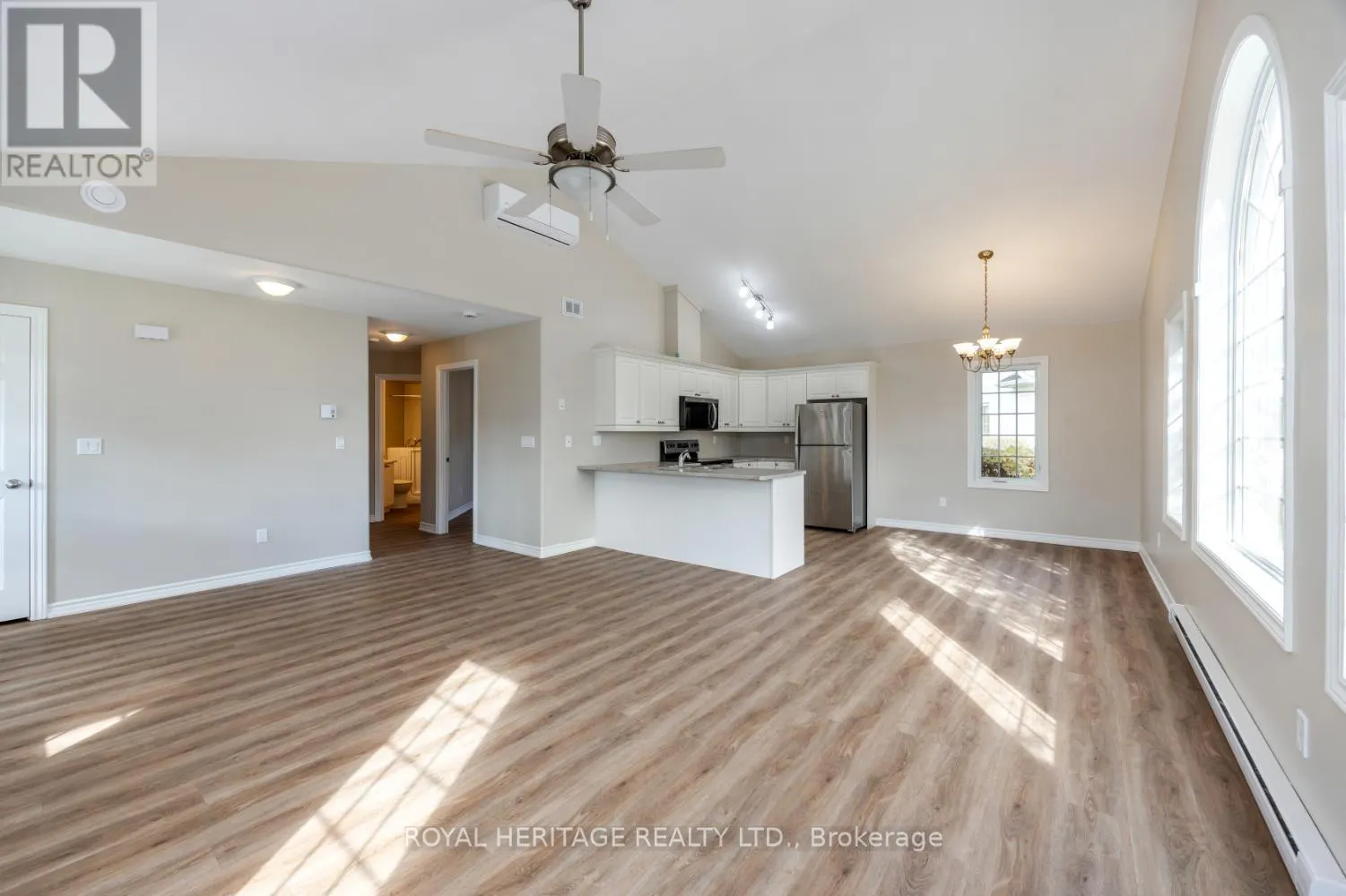 501 - 325 DENSMORE ROAD W, #501