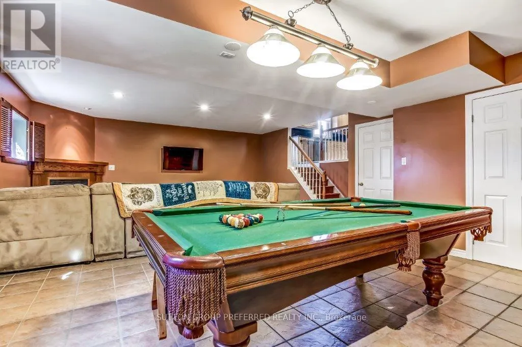 296 BOURNEMOUTH DRIVE