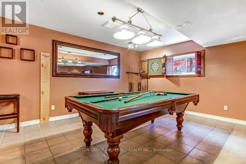 296 BOURNEMOUTH DRIVE