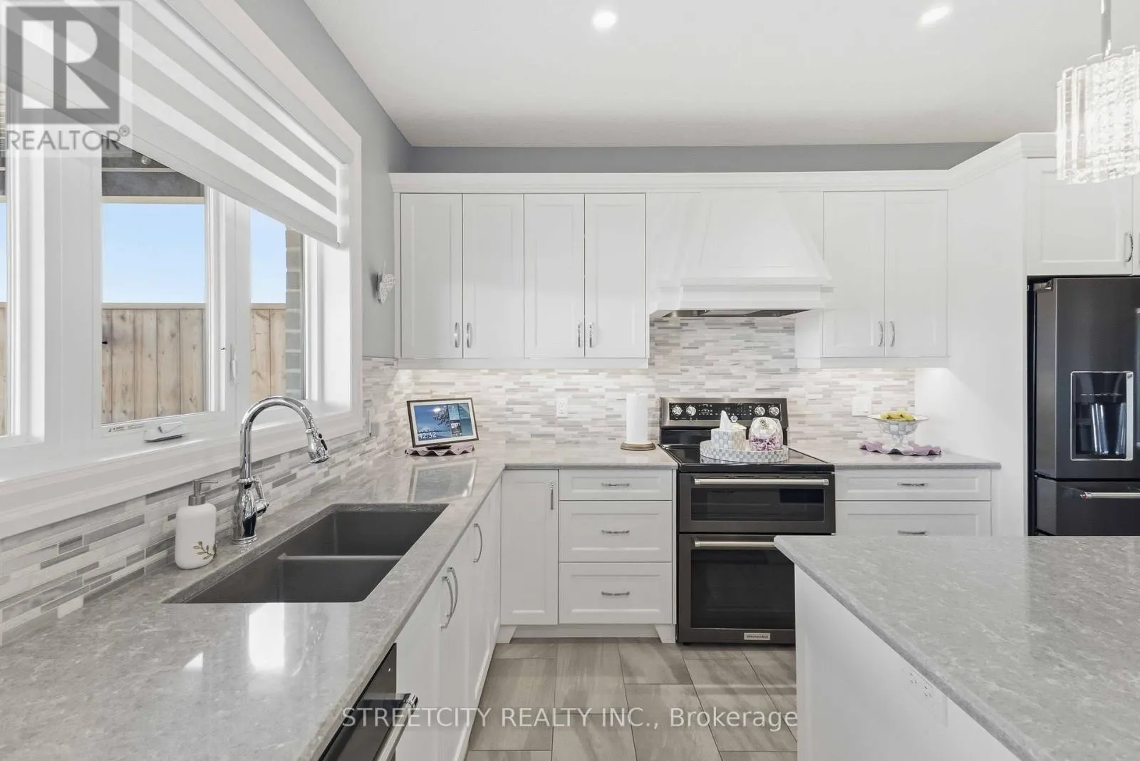 1391 MEDWAY PARK DRIVE