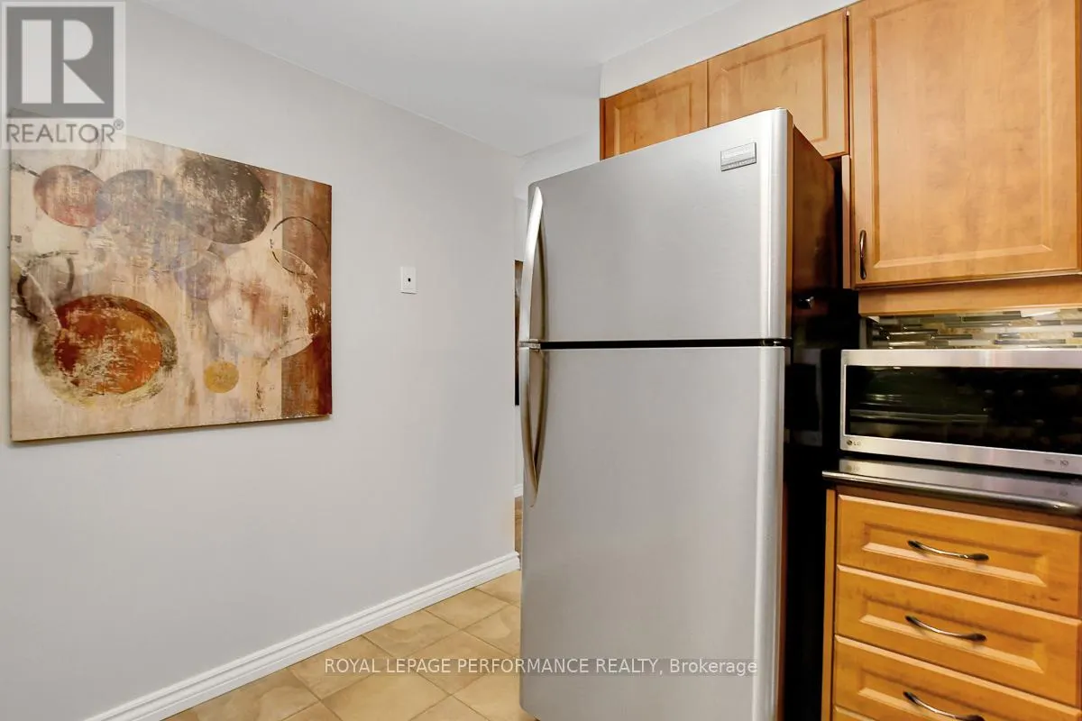 3 - 2 COLUMBUS AVENUE