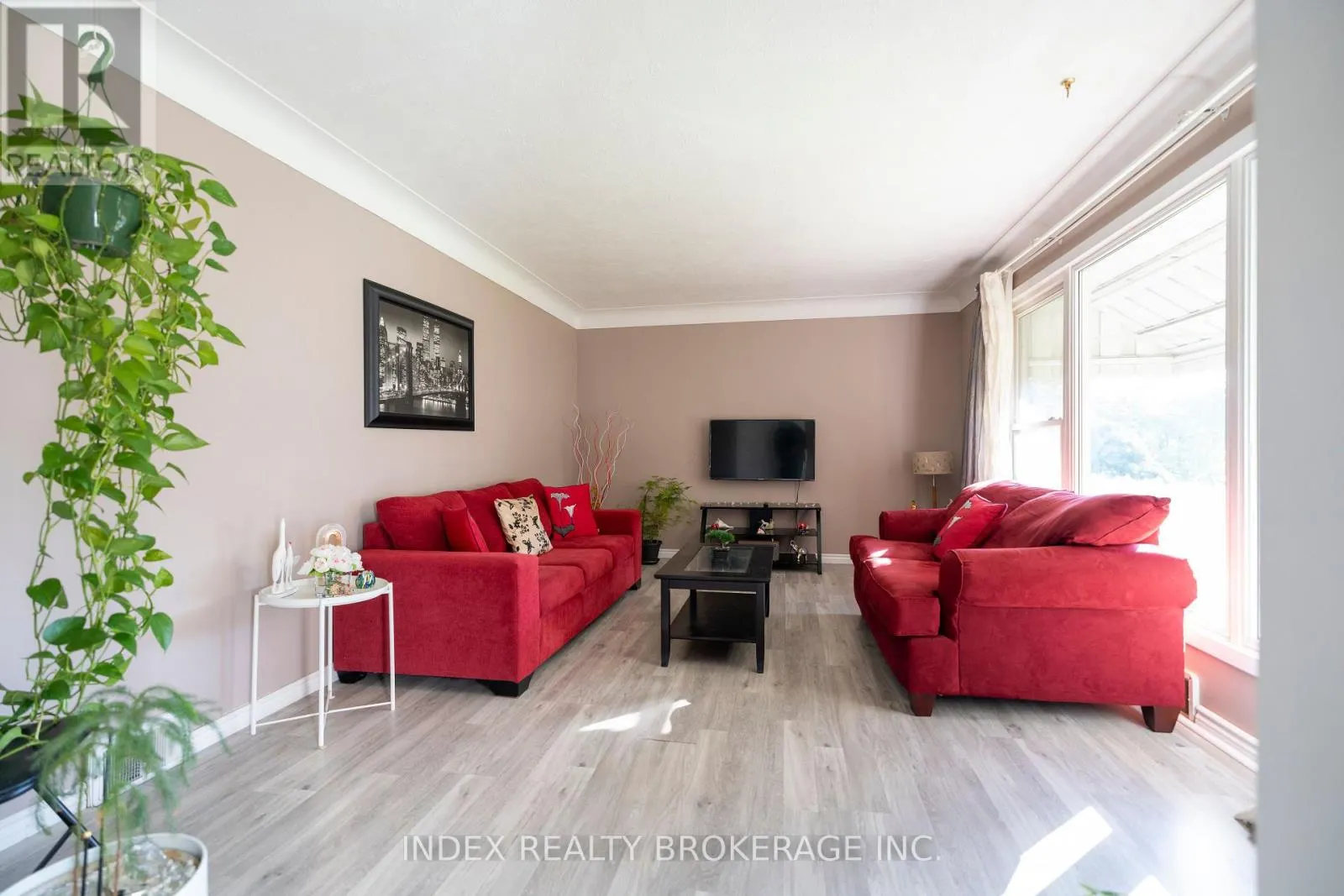 3664 ARLINGTON AVENUE