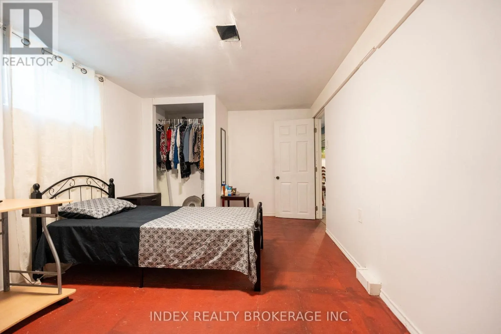 3664 ARLINGTON AVENUE