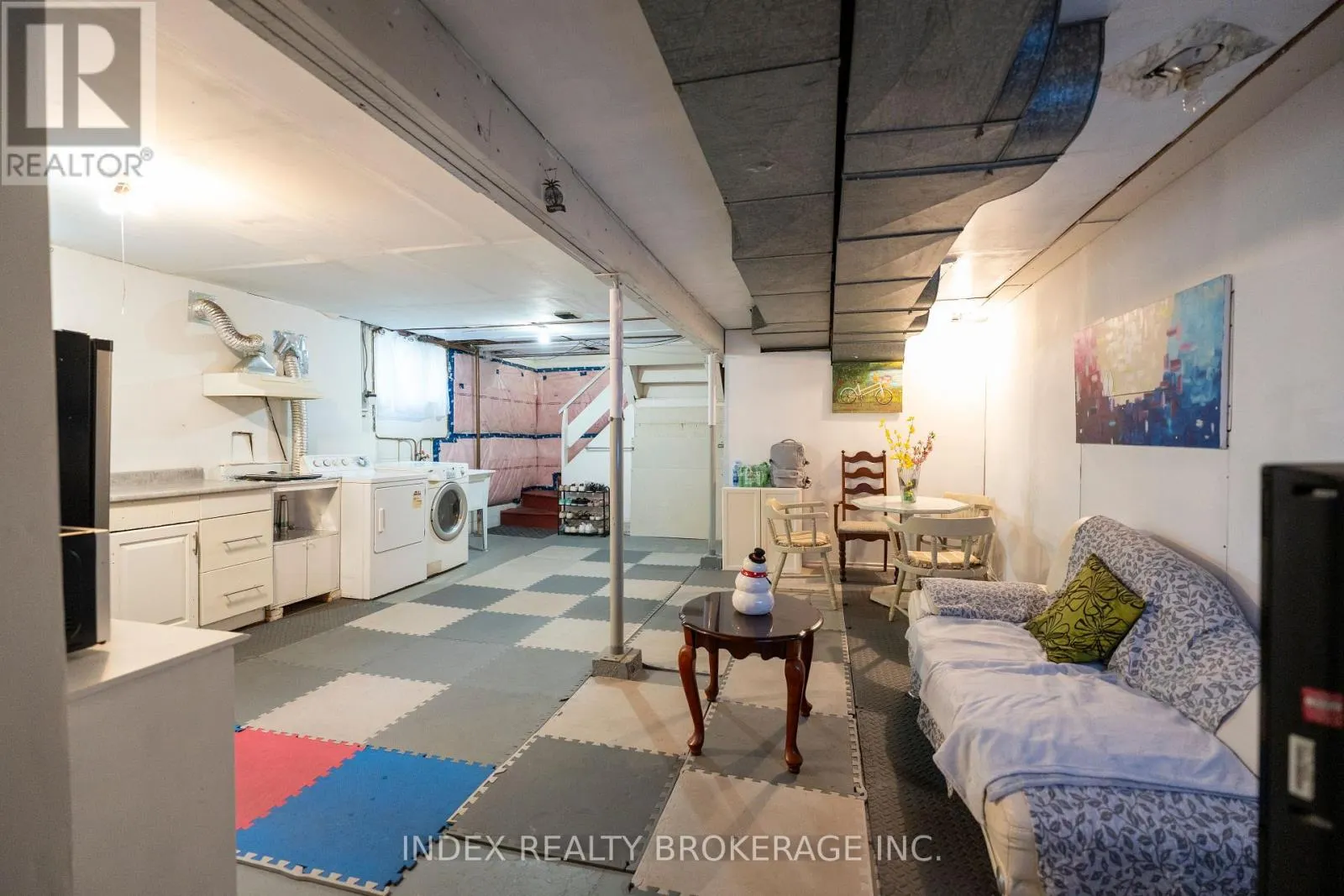 3664 ARLINGTON AVENUE