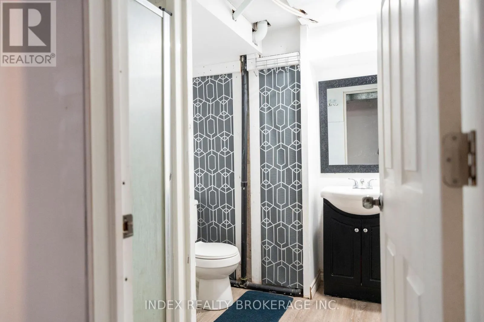 3664 ARLINGTON AVENUE