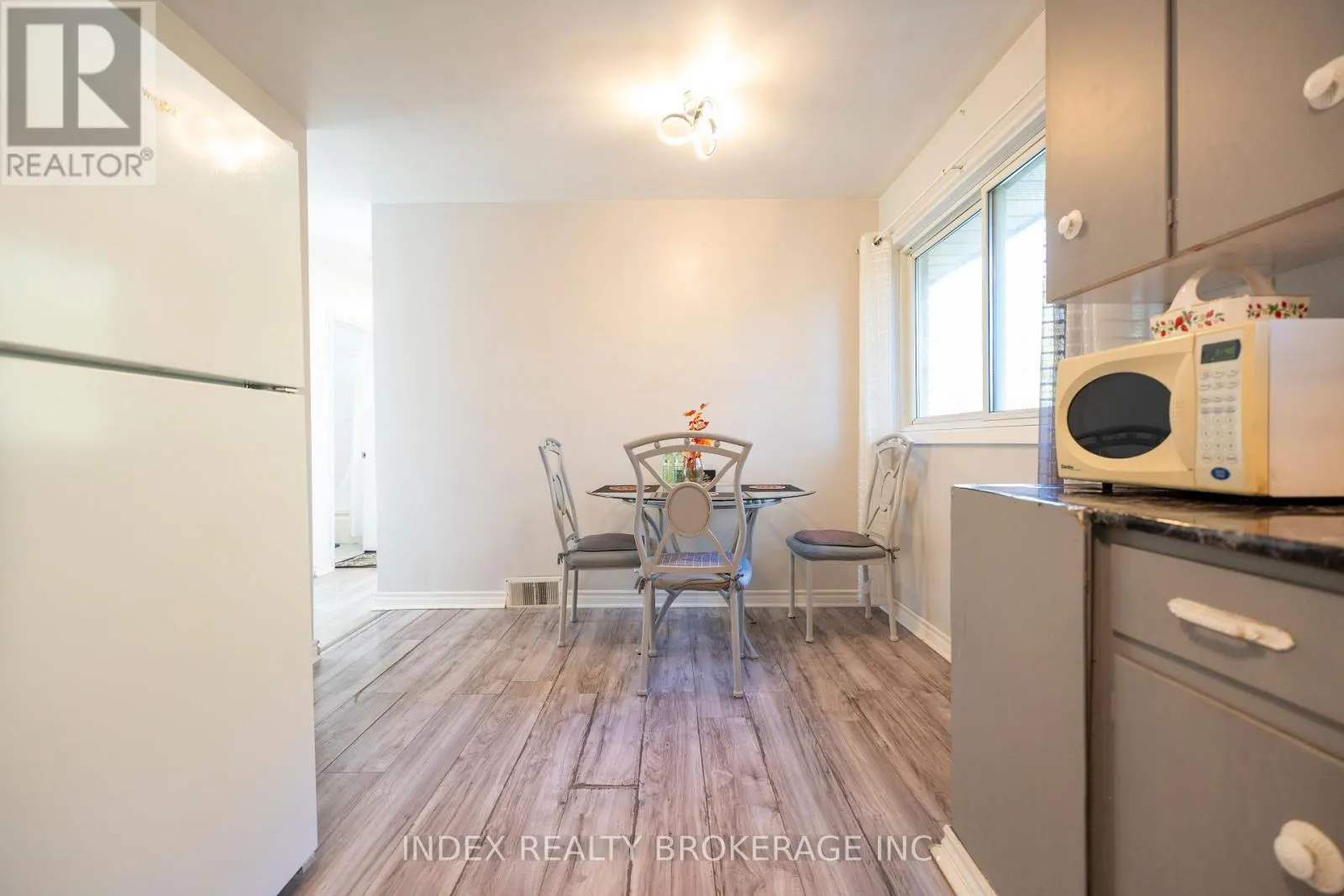 3664 ARLINGTON AVENUE