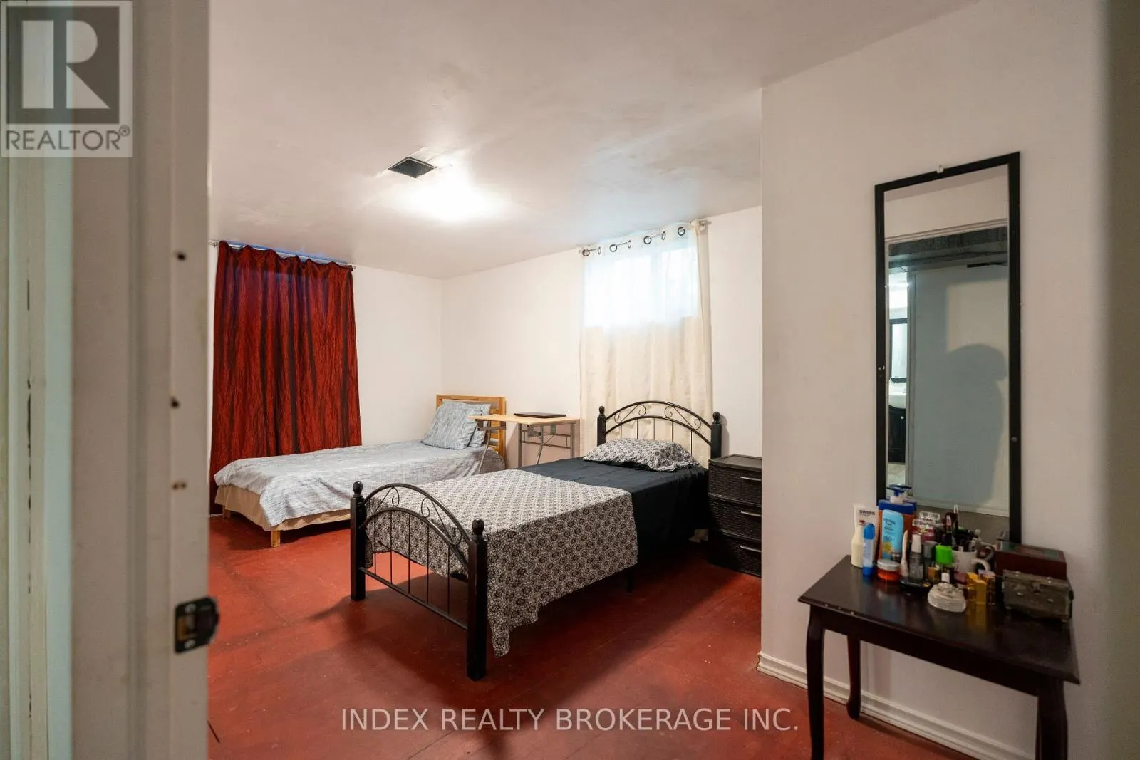 3664 ARLINGTON AVENUE